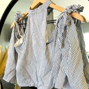 Off the Shoulder Crop top with high neck and ties for each shoulder